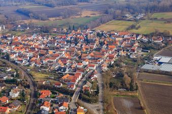 Hördter Straße im Ortsteil Sondernheim in Germersheim im Bundesland Rheinland-Pfalz, Deutschland