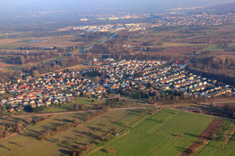 Ortsteil zwischen Bahn und Murg im Ortsteil Niederbühl in Rastatt im Bundesland Baden-Württemberg, Deutschland