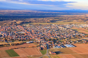 Stadtansicht aus Süden im Winter in Offenbach an der Queich im Bundesland Rheinland-Pfalz, Deutschland von oben