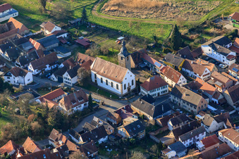 Luftbild von Katholische Kirche Apostel Simon und Judas im Ortsteil Pleisweiler in Pleisweiler-Oberhofen im Bundesland Rheinland-Pfalz, Deutschland