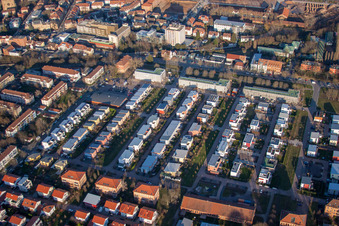 Schrägluftbild von Landau in der Pfalz im Bundesland Rheinland-Pfalz, Deutschland