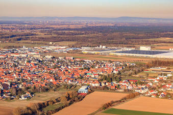 Industriegebiet Interpark aus Südwesten im Winter in Offenbach an der Queich im Bundesland Rheinland-Pfalz, Deutschland von oben