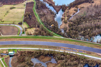Übersetzer Goldkanal- Plittersdorfer Altwasser unter der Murg in Steinmauern im Bundesland Baden-Württemberg, Deutschland