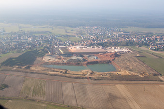 Schrägluftbild von Kuhlendorf im Bundesland Bas-Rhin, Frankreich
