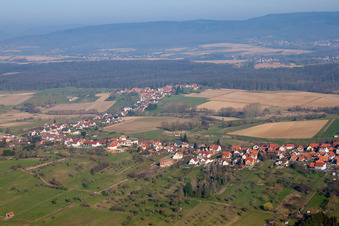 Surbourg im Bundesland Bas-Rhin, Frankreich von einer Drohne aus
