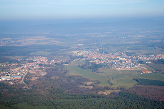Schweighouse-sur-Moder im Bundesland Bas-Rhin, Frankreich aus der Luft