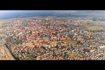 Thurot von Süden im Ortsteil Bildstoeckel Ouest in Hagenau im Bundesland Bas-Rhin, Frankreich