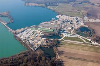 Drohnenbild von Bischwiller im Bundesland Bas-Rhin, Frankreich