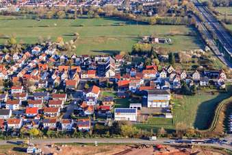 Breiter Weg im Ortsteil Queichheim in Landau in der Pfalz im Bundesland Rheinland-Pfalz, Deutschland