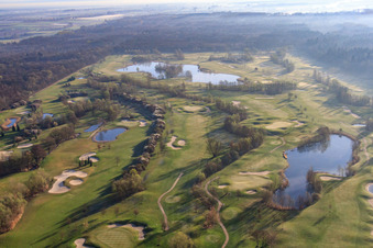 Luftbild von Golfanlage Landgut Dreihof - GOLF absolute am Morgen in Essingen im Bundesland Rheinland-Pfalz, Deutschland