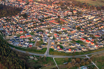 Schrägluftbild von Vogelring in Jockgrim im Bundesland Rheinland-Pfalz, Deutschland