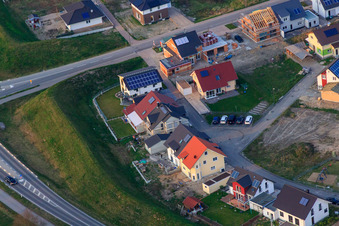 Falkenweg x Vogelring in Jockgrim im Bundesland Rheinland-Pfalz, Deutschland