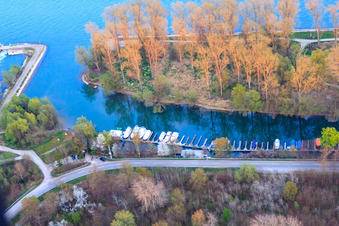 Jachthafen des CNK-Leimersheim e.V. am Leimersheimer Altrhein im Bundesland Rheinland-Pfalz, Deutschland