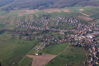 Drohnenaufname von Oberbronn im Bundesland Bas-Rhin, Frankreich