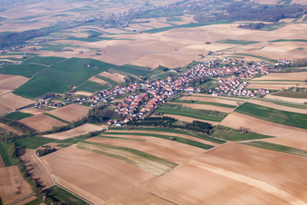 Siegen im Bundesland Bas-Rhin, Frankreich von der Drohne aus gesehen