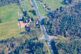 Ehemaliges Forsthaus im Bienwald: Langenberg in Wörth am Rhein im Bundesland Rheinland-Pfalz, Deutschland