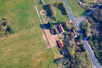 Luftaufnahme von Ehemaliges Forsthaus im Bienwald: Langenberg in Wörth am Rhein im Bundesland Rheinland-Pfalz, Deutschland