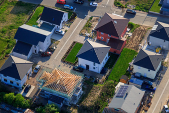 Neubaugebiet Ost (Im Holderbusch) in Minfeld im Bundesland Rheinland-Pfalz, Deutschland von oben