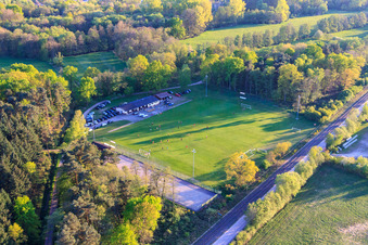 Fussballplatz im Wald des SV Schweighofen im Bundesland Rheinland-Pfalz, Deutschland