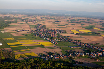 Schleithal im Bundesland Bas-Rhin, Frankreich aus der Vogelperspektive