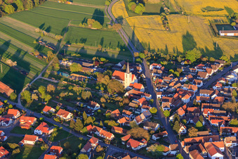 St. Ludwig im Abendlicht in Scheibenhardt im Bundesland Rheinland-Pfalz, Deutschland