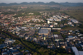 Landau in der Pfalz im Bundesland Rheinland-Pfalz, Deutschland von einer Drohne aus