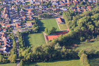 Sportplätze des Tennisclub Winden 1982 e.V. und der Sportfreunde Germania Winden e.V im Bundesland Rheinland-Pfalz, Deutschland