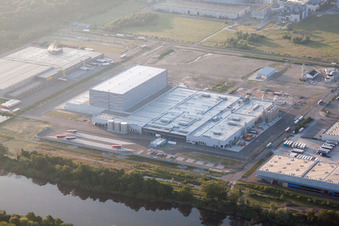 Schrägluftbild von Wörth am Rhein, Industriegebiet Oberwald, PEG im Bundesland Rheinland-Pfalz, Deutschland