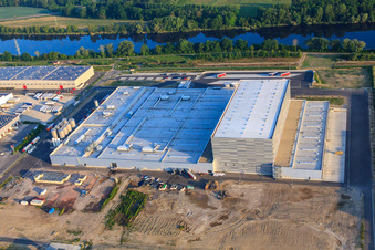 Schrägluftbild von Baustelle der Pfälzer Erfrischungsgetränke GmbH in Wörth am Rhein im Bundesland Rheinland-Pfalz, Deutschland
