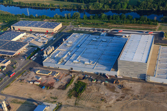Baustelle der Pfälzer Erfrischungsgetränke GmbH in Wörth am Rhein im Bundesland Rheinland-Pfalz, Deutschland aus der Luft