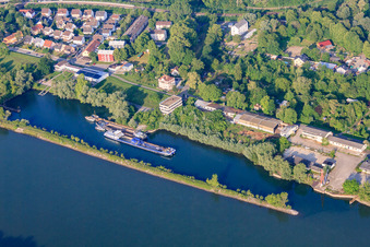 Luftbild von Alter Hafen in Germersheim im Bundesland Rheinland-Pfalz, Deutschland