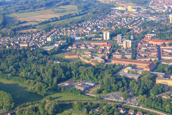 Schrägluftbild von Stadtpark Fronte Lamotte in Germersheim im Bundesland Rheinland-Pfalz, Deutschland