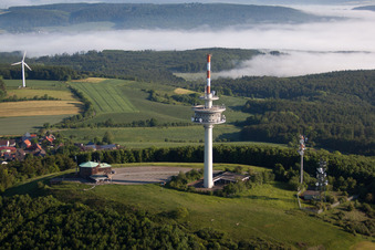 Luftbild von Fernmeldeturm Köterberg und Funkanlage STOB791884 und STOB790269 auf dem Köterberg in Lügde im Bundesland Nordrhein-Westfalen, Deutschland