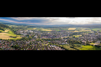 Stadtpanorama aus Nordosten in Brakel im Bundesland Nordrhein-Westfalen, Deutschland