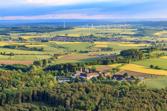 Gebäudekomplex des Klosters Abtei Marienmünster im Ortsteil Münsterbrock im Bundesland Nordrhein-Westfalen, Deutschland