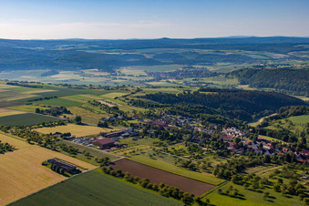 Schrägluftbild von Ortsteil Langenthal in Trendelburg im Bundesland Hessen, Deutschland