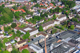 Behörden in dr Bismarckstraße mit Finanzamt Höxter, Ausländerbehörde | Kreis Höxter und Kfz-Zulassung Höxter im Bundesland Nordrhein-Westfalen, Deutschland