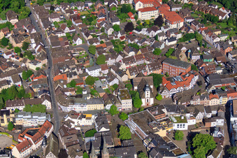 Zentrum mit St. Nikolai in der Marktstraße bis Westerbachstr in Höxter im Bundesland Nordrhein-Westfalen, Deutschland