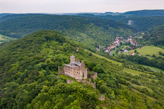 Luftaufnahme von Burg Trimburg im Ortsteil Trimberg in Elfershausen im Bundesland Bayern, Deutschland