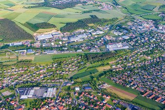 Luftbild von Industriegebiet an der B27 im Ortsteil Hainstadt in Buchen im Bundesland Baden-Württemberg, Deutschland