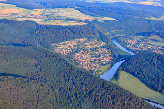Luftbild von Ortsansicht am Neckar aus Nordwesten in Neckargerach im Bundesland Baden-Württemberg, Deutschland