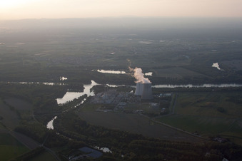 Philippsburg im Bundesland Baden-Württemberg, Deutschland von einer Drohne aus