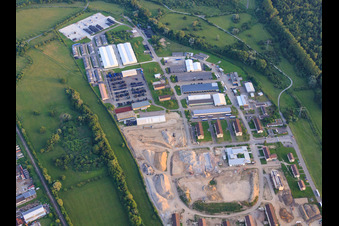 Ehemalige Salmkaserne und RFL Reifen-Felgen-Logistik Speditions- und Lager GmbH in Philippsburg im Bundesland Baden-Württemberg, Deutschland