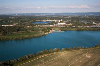 Lauterbourg, Baggersee im Bundesland Bas-Rhin, Frankreich aus der Luft