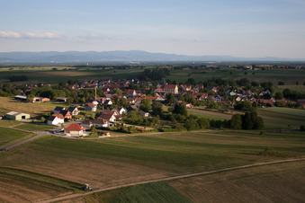 Oberlauterbach im Bundesland Bas-Rhin, Frankreich aus der Luft