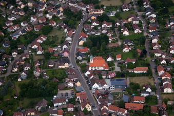 Herrenalber Straße im Ortsteil Conweiler in Straubenhardt im Bundesland Baden-Württemberg, Deutschland