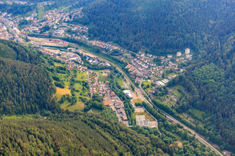 Calmbacher Straße in Bad Wildbad im Bundesland Baden-Württemberg, Deutschland