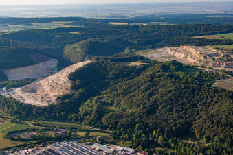 Luftbild von Steinbruch Blaubeuren-Altental im Ortsteil Gerhausen im Bundesland Baden-Württemberg, Deutschland
