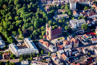 Kirchengebäude der Pauluskirche in Ulm im Ortsteil Mitte im Bundesland Baden-Württemberg, Deutschland
