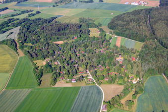 Waldsiedlugn Höhenweg in Berghülen im Bundesland Baden-Württemberg, Deutschland